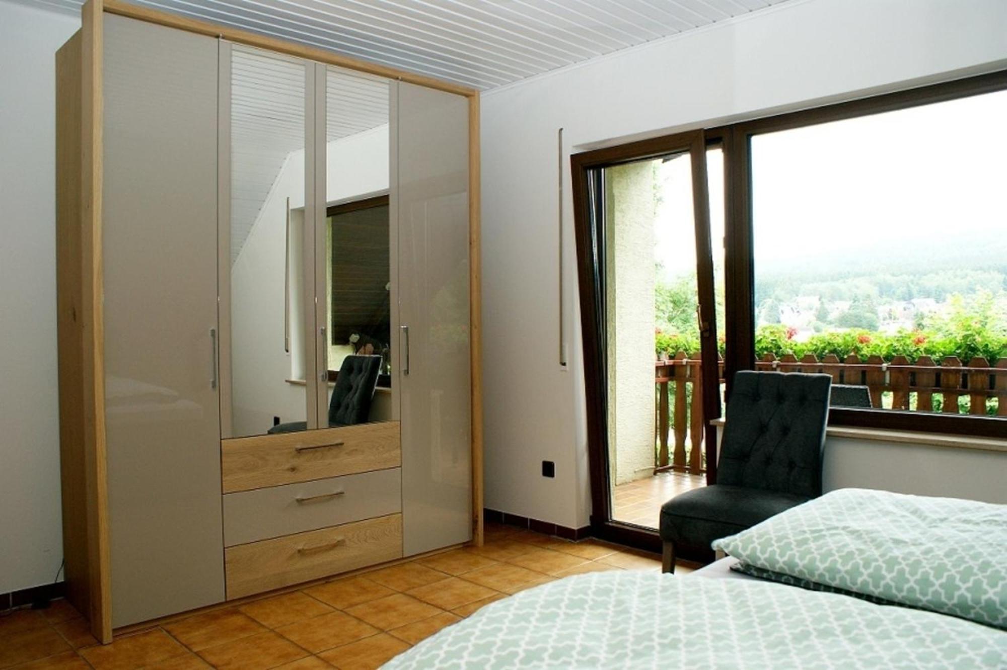 Haus "Zwischen Den Waeldern" Apartment Allenbach Екстериор снимка